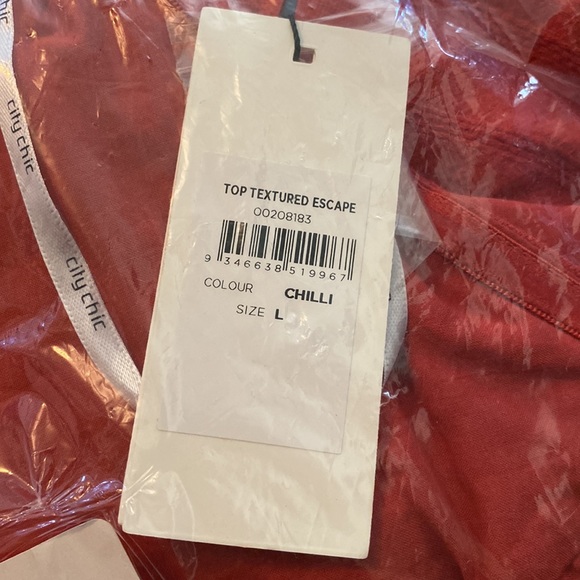NWT CITY CHIC Textured Longline Split Front Escape Top - Chilli Red - Picture 11 of 13